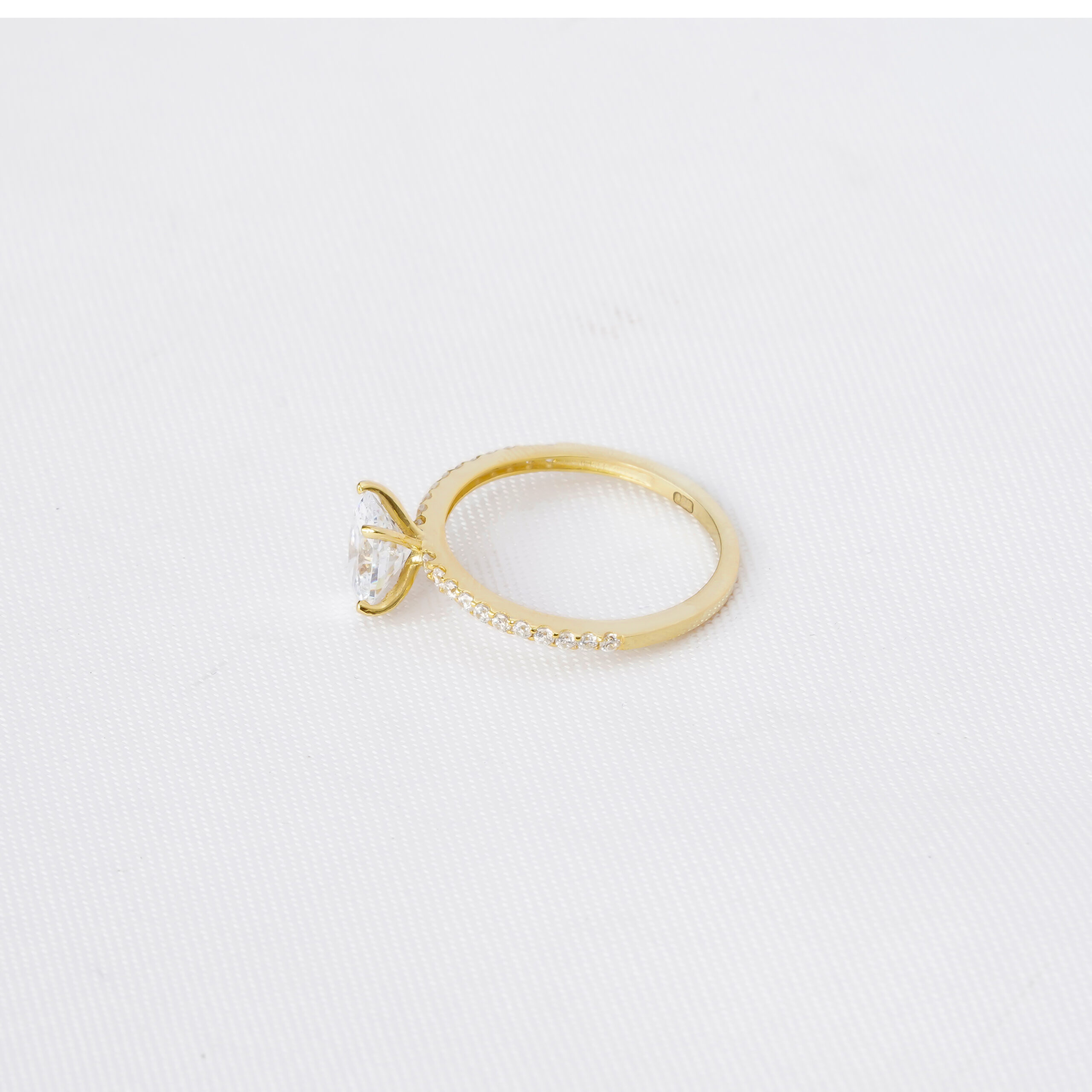 Oval Moissanite Ring for Women - Image 4