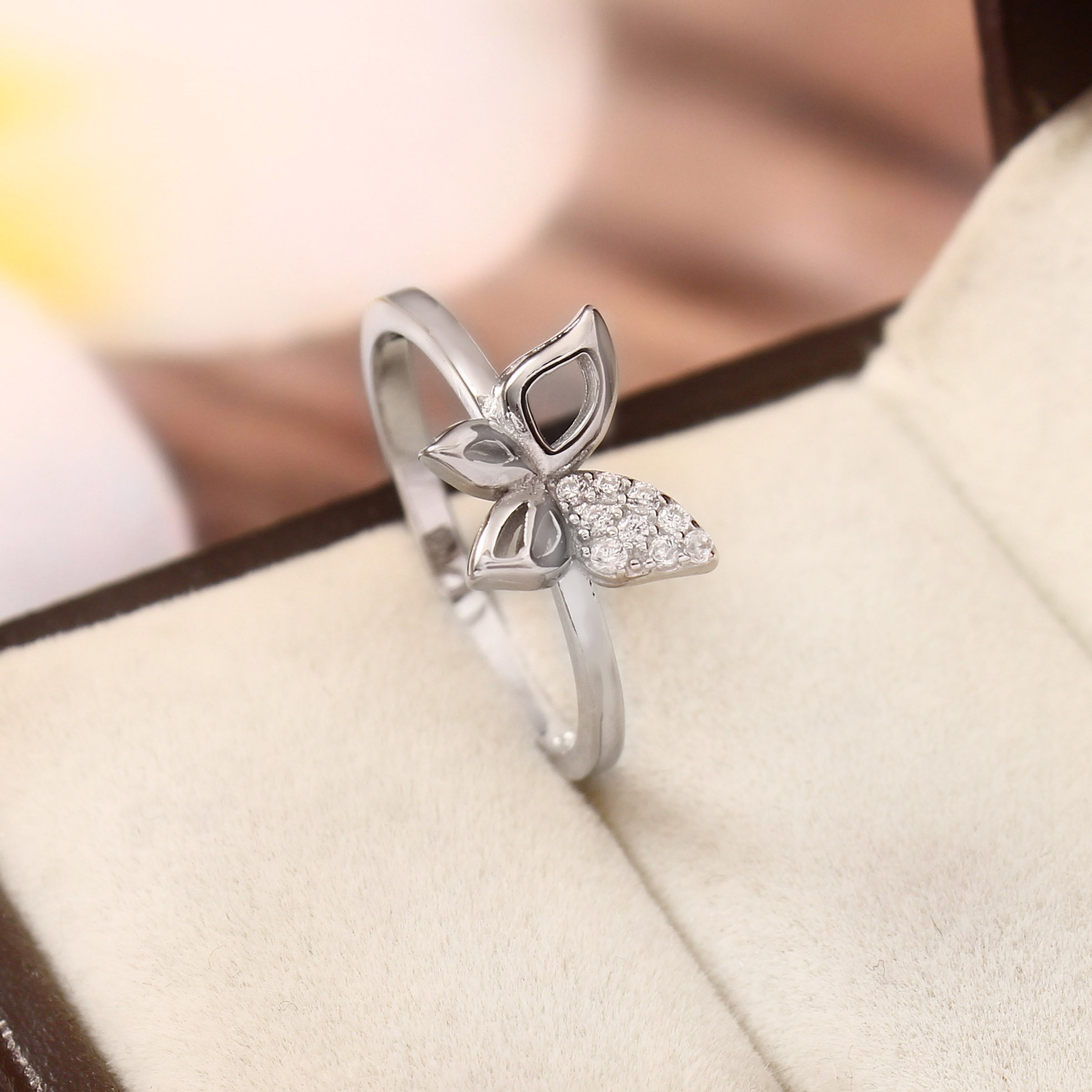 Butterfly Shape Ring For Women Dainty Delicate Pave Set Diamonds Thin Band Minimalist Jewelry Promise Ring Simple Wedding Anniversary Gift
