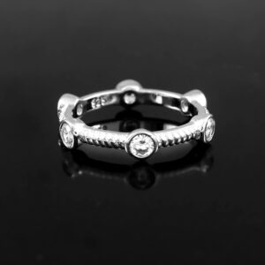 Gold diamond wedding ring, 14k Solid Gold Diamond wedding band, Traditional Minimalist Bridal Bezel set engagement and Anniversary Band